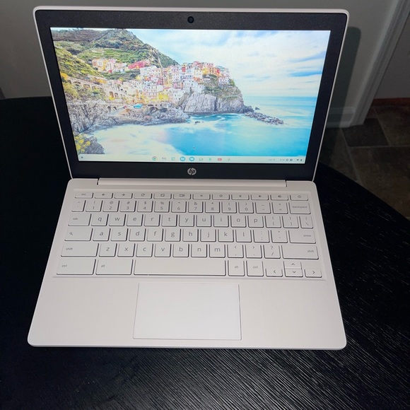 HP Chromebook 11-inch Laptop - Picture 7 of 7